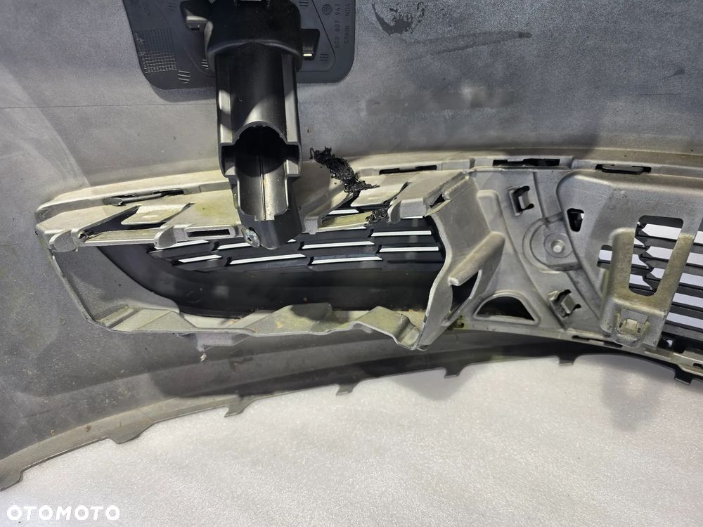 VW POLO 6R0 08- ZDERZAK PRZEDNI PRZÓD NA SPRYSKI + KRATKI NR 6R0807221 NR AUKCJI NZ1921 - 26