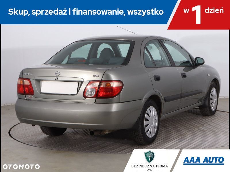 Nissan Almera - 7