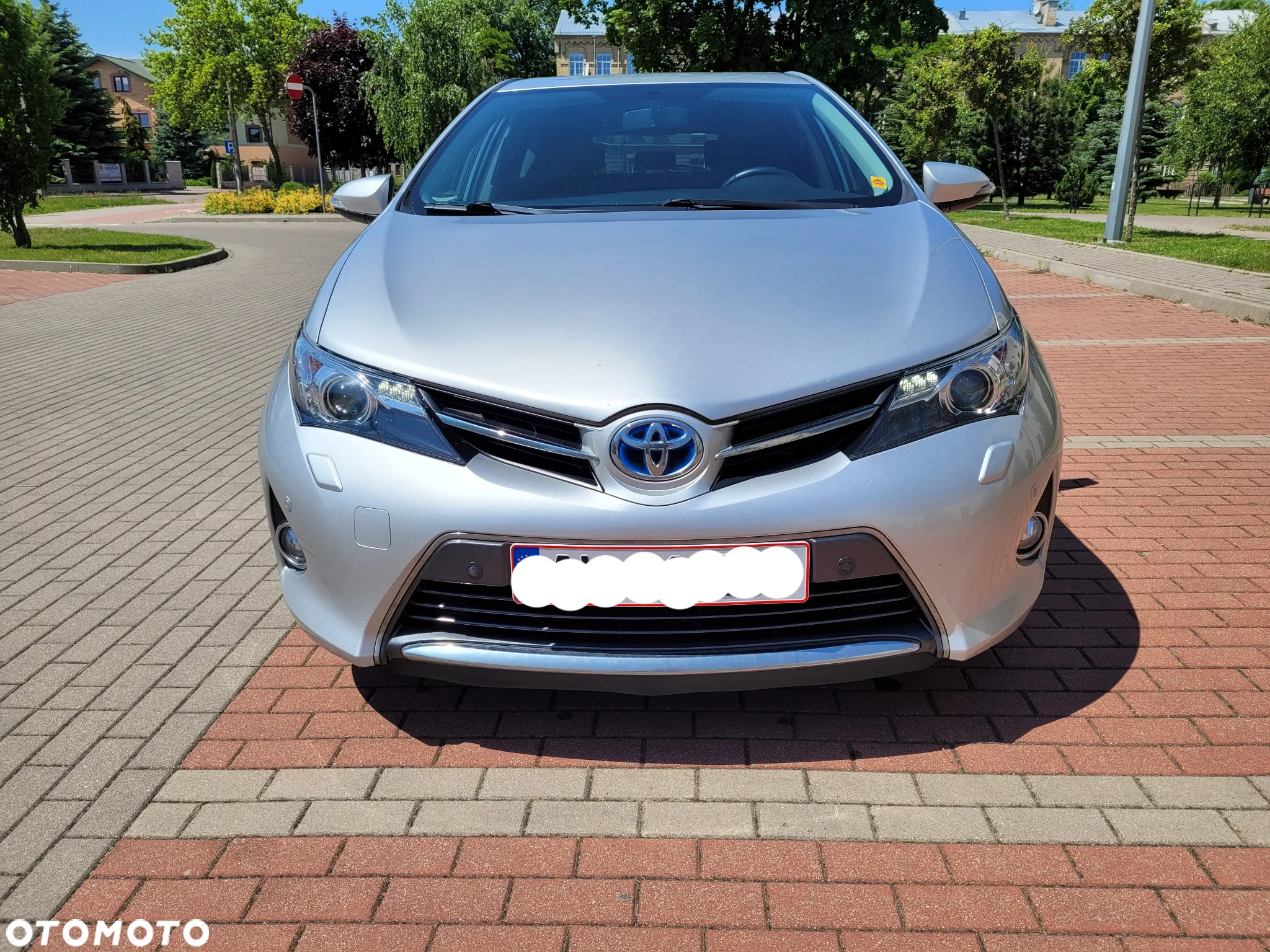 Toyota Auris Hybrid 135 Premium - 2