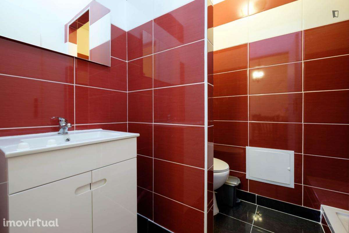 Quarto - localizado em Montes Claros Coimbra - Grande imagem: 4/20