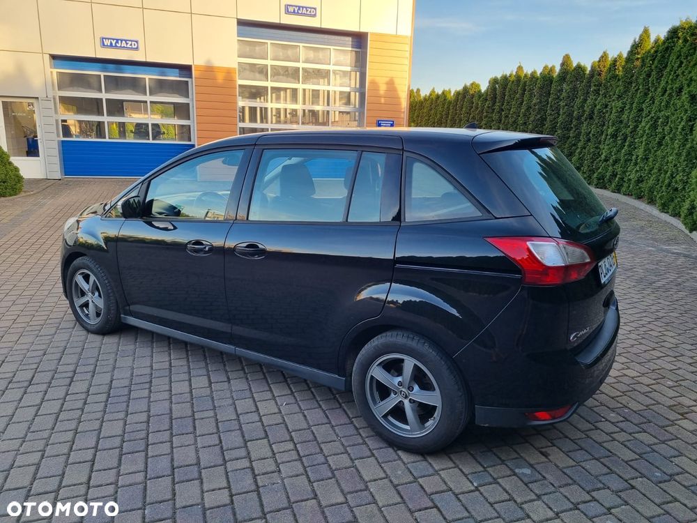 Ford Grand C-MAX - 12