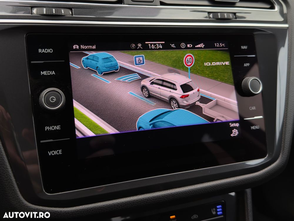 Volkswagen Tiguan 2.0 TDI SCR DSG IQ.DRIVE - 32