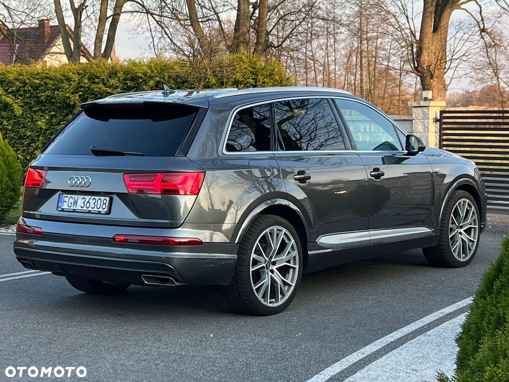Audi Q7 - 12