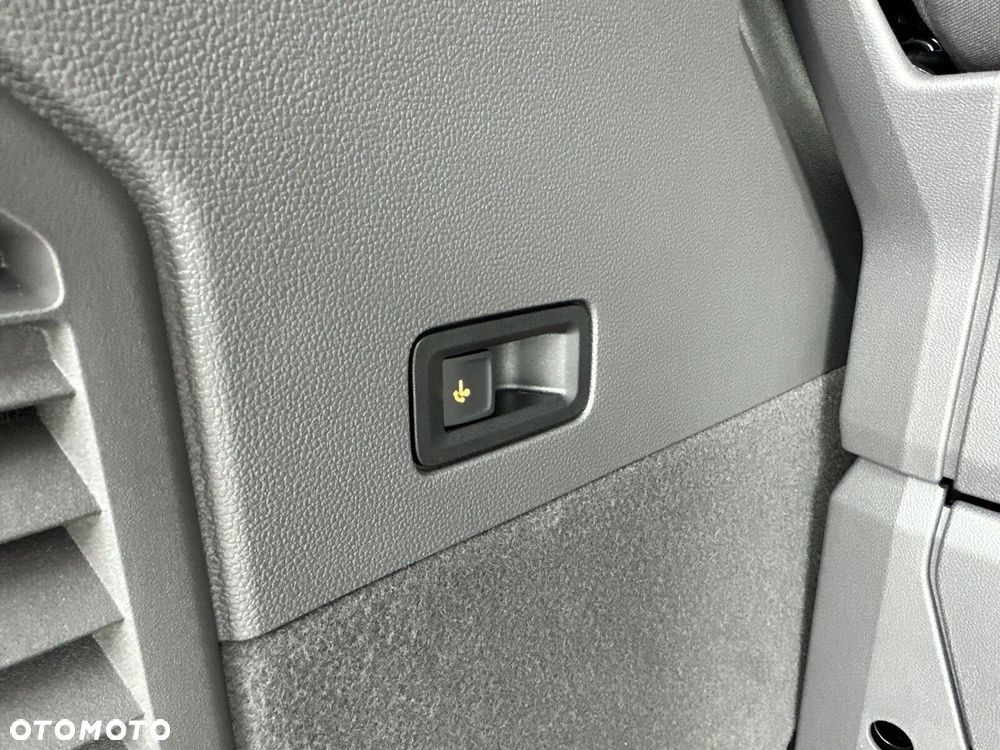 Volkswagen Multivan - 19