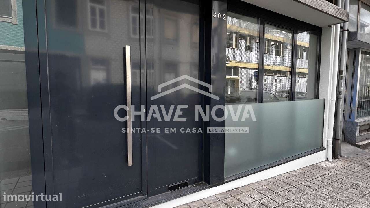 T2 Duplex Renovado no Porto - Grande imagem: 2/16