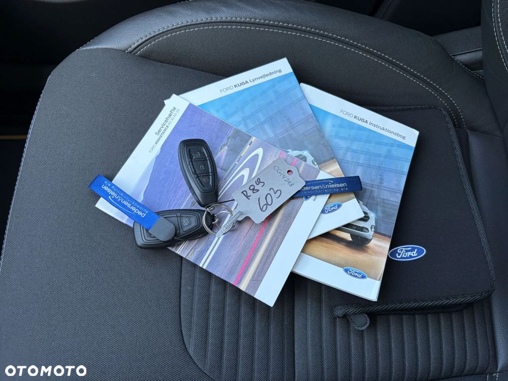 Ford Kuga 2.0 TDCi 2x4 Titanium - 37