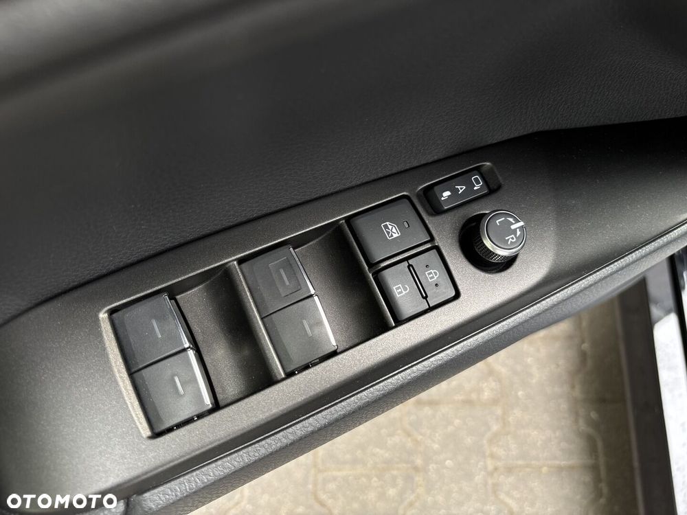 Toyota Camry - 21