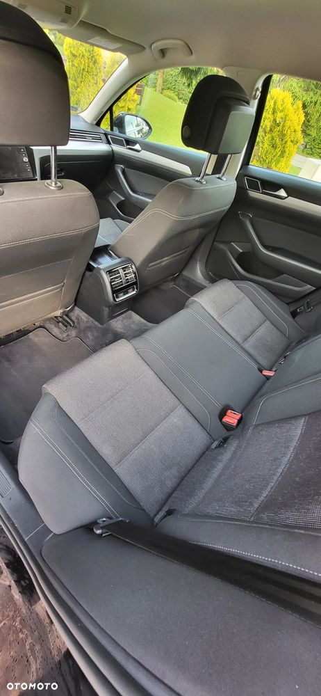 Volkswagen Passat 2.0 TDI SCR Comfortline - 7