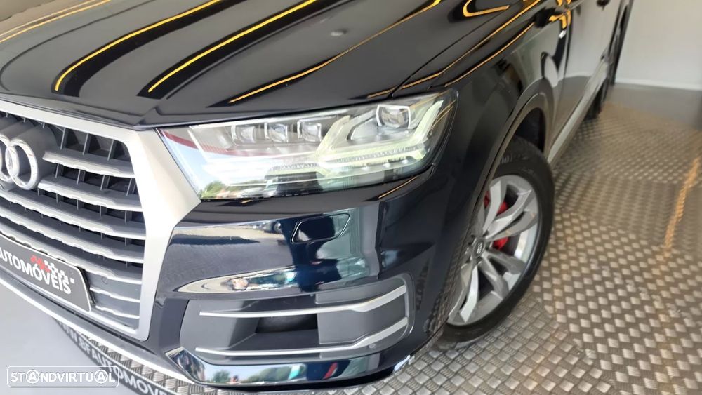 Audi Q7 3.0 TDI quattro S-line Tiptronic 7L - 32