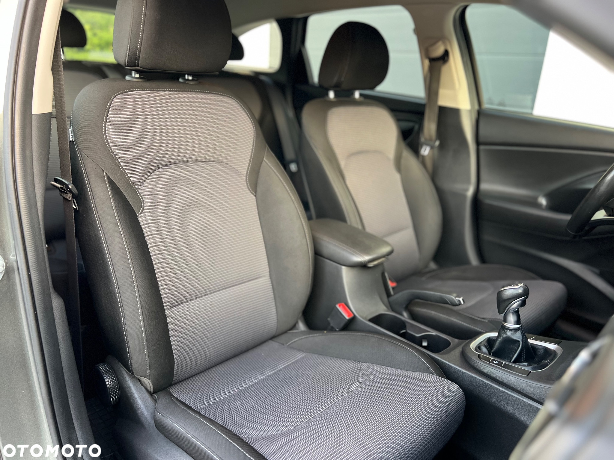 Hyundai i30 1.6 D Classic + - 24