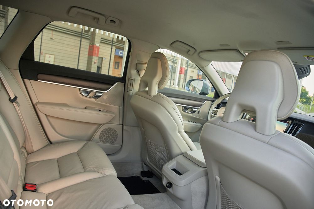 Volvo V90 Cross Country D4 AWD Geartronic - 29