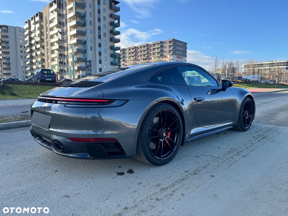 Porsche 911 Carrera GTS - 14