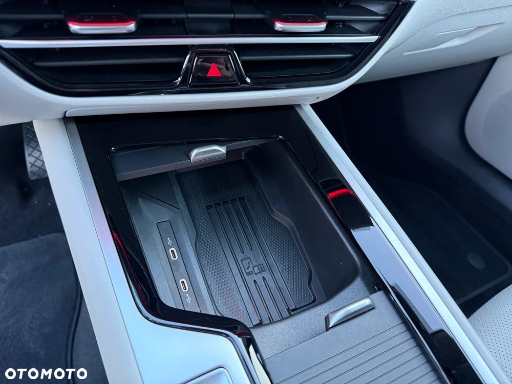 Volkswagen Passat 2.0 TDI SCR Elegance DSG - 26