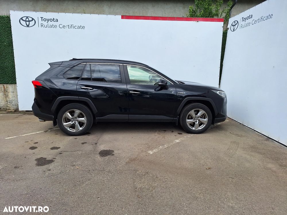 Toyota RAV4 - 10