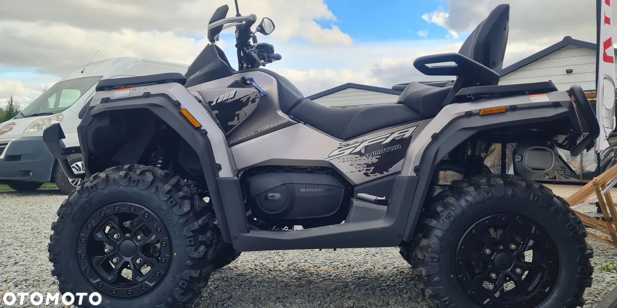 QJMOTOR SFA 1000 - 7