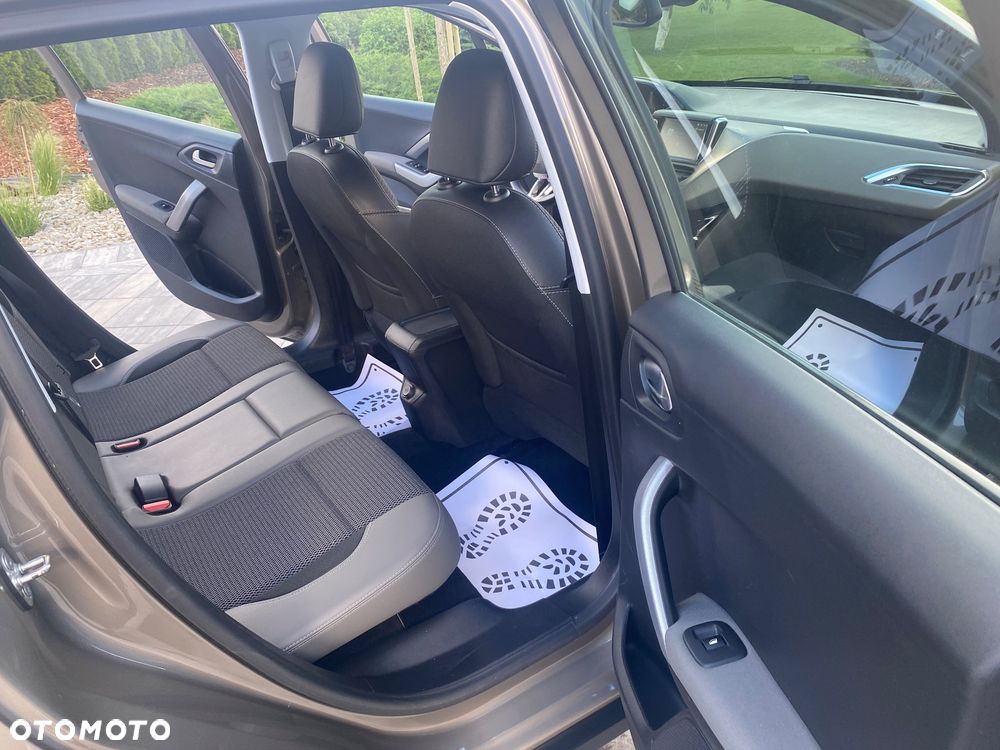 Peugeot 2008 PureTech 110 GPF Stop&Start EAT6 Allure - 33