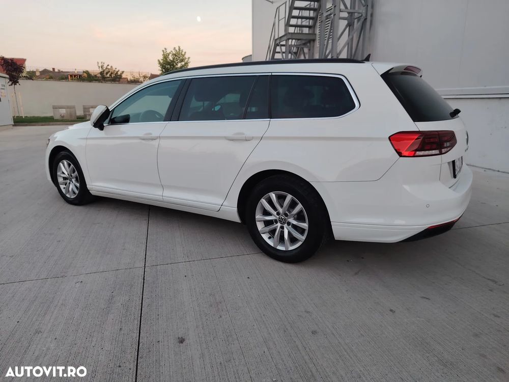 Volkswagen Passat 2.0 TDI SCR Business - 33