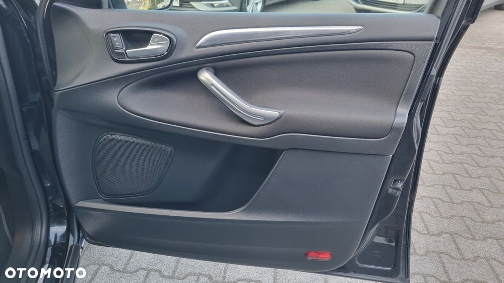 Ford S-Max - 22