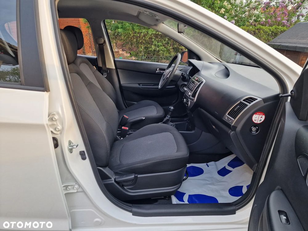 Hyundai i20 1.2 Fifa World Cup Edition - 21