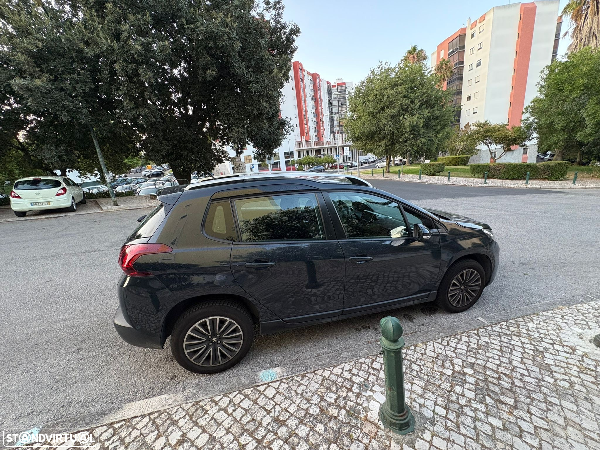 Peugeot 2008 1.5 BlueHDi Style - 15