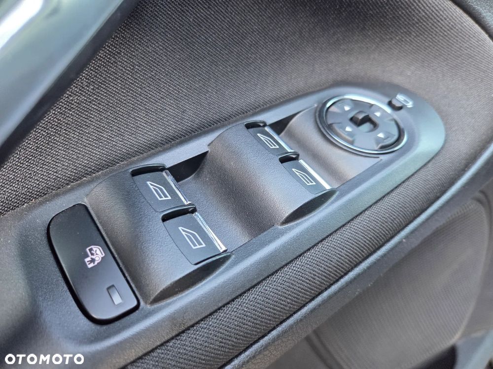 Ford S-Max 2.0 TDCi DPF Titanium - 17