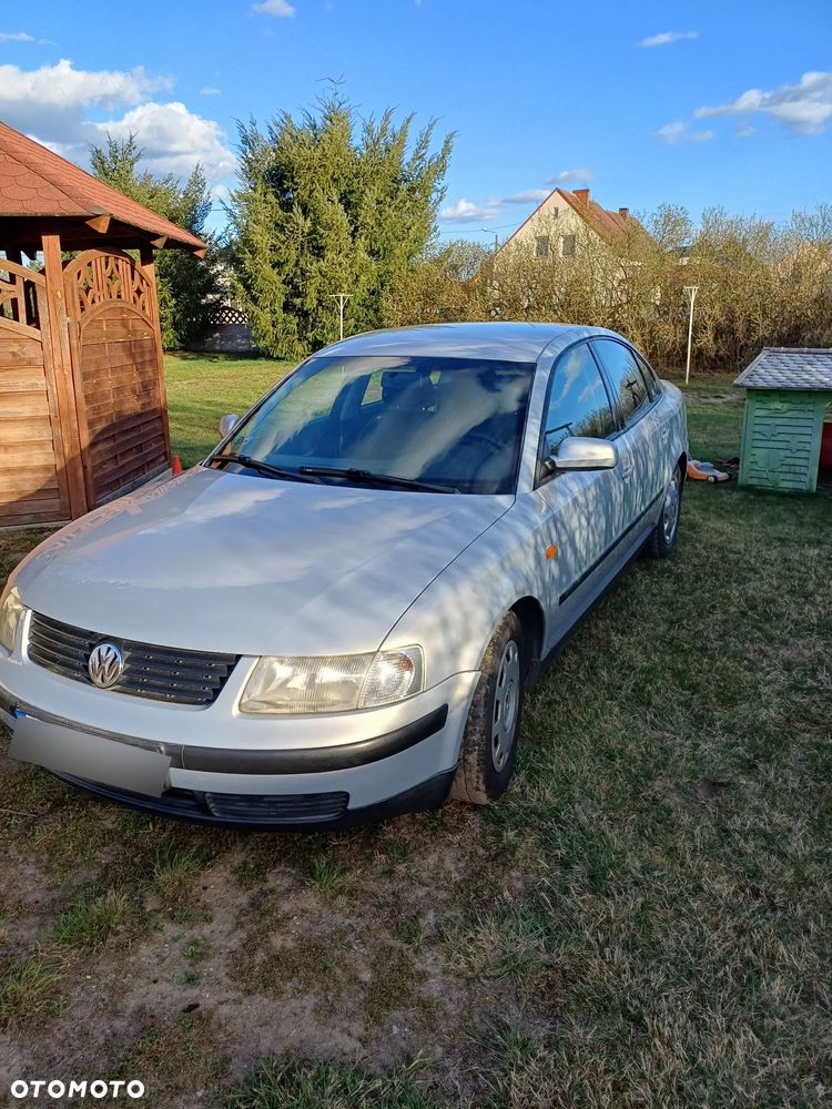 Volkswagen Passat 1.6 CL - 2
