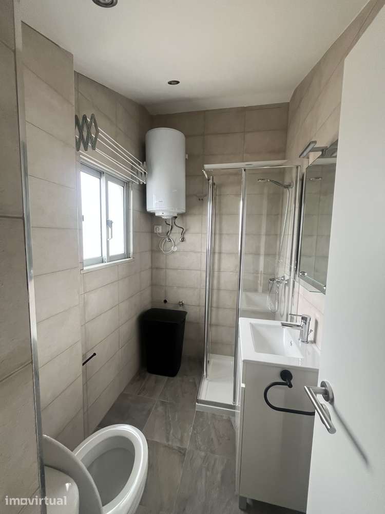 Estúdio acolhedor em zona central de Coimbra (Coselhas) - Grande imagem: 4/6