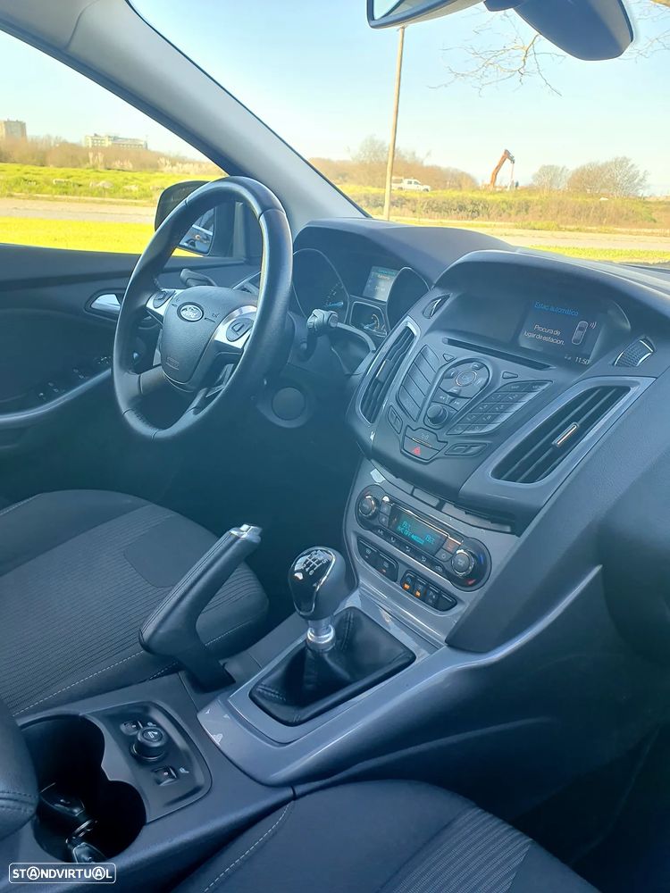 Ford Focus SW 1.0 EcoBoost S&S Titanium - 38