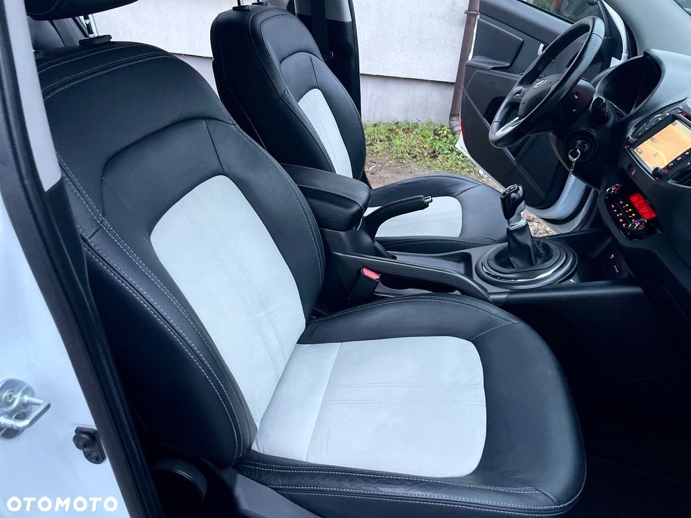 Kia Sportage 1.7 CRDI 2WD ISG Dream-Team Edition - 16