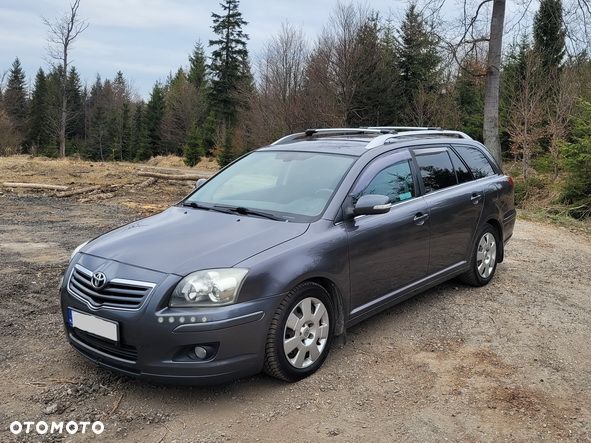 Toyota Avensis 2.0 D-4D Sol - 2
