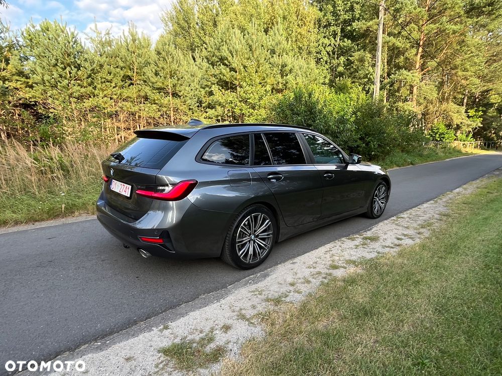BMW Seria 3 318d Luxury Line - 20