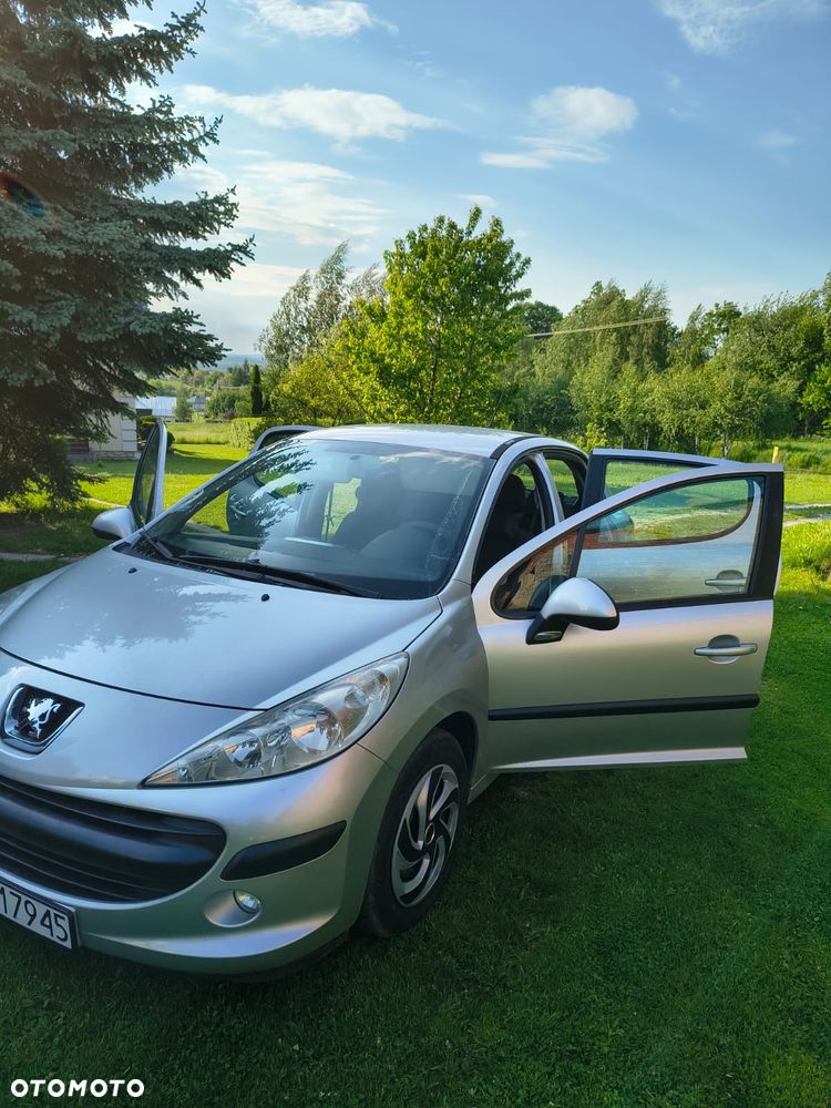 Peugeot 207 1.4 16V Presence - 1