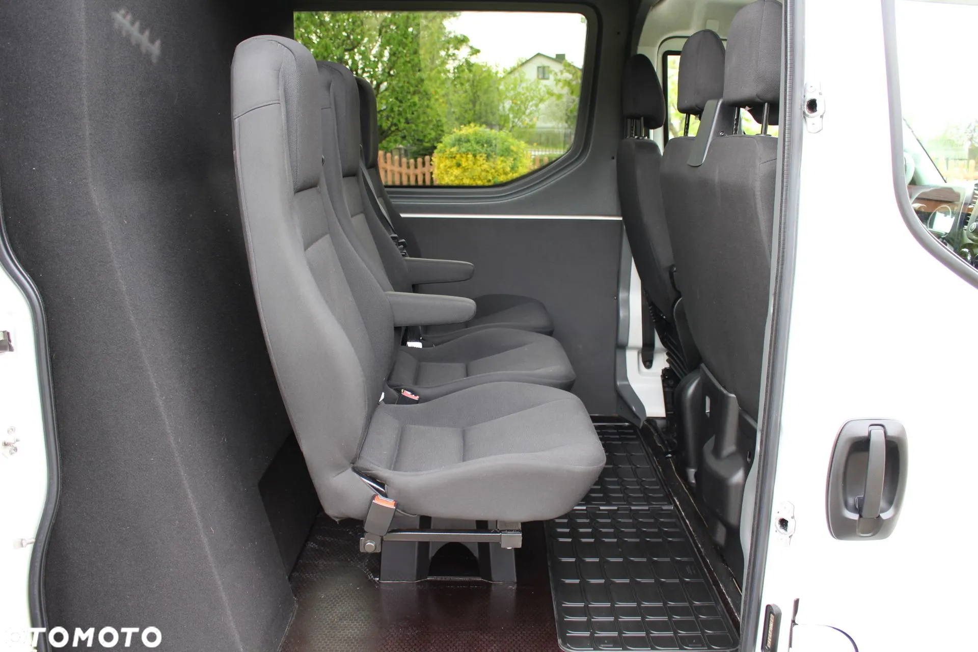Iveco DAILY 35S18 / 3.0 180KM / AUTOMAT / POLSKI SALON / NISKI PRZEBIEG / SWIATŁA LED / DOKA / BRYGADÓWKA / JAK NOWY !!! - 30