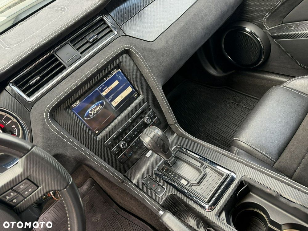 Ford Mustang - 22