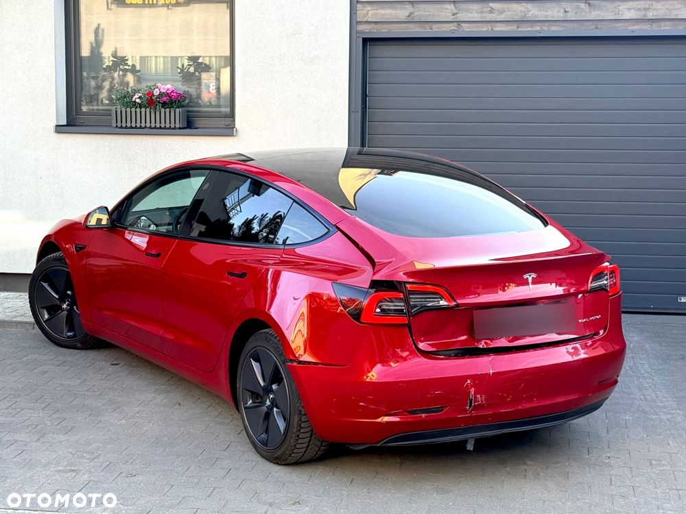 Tesla Model 3 - 16