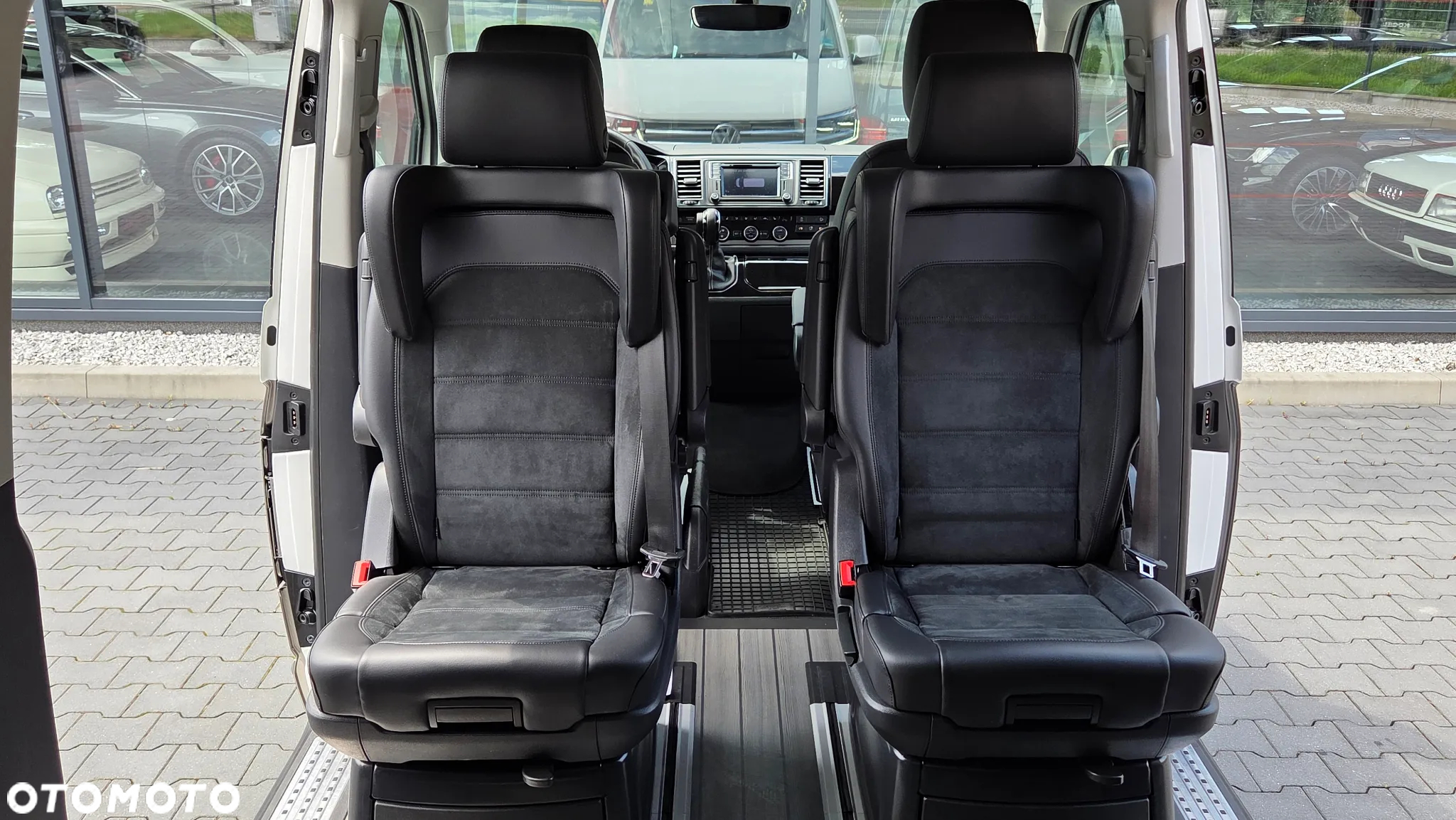 Volkswagen Multivan 2.0 BiTDI L1 Highline 4Motion DSG - 26