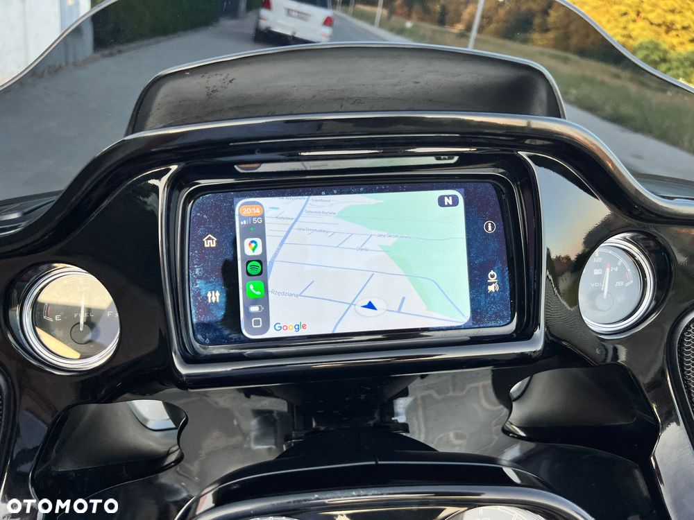 Harley-Davidson Touring Road Glide - 22