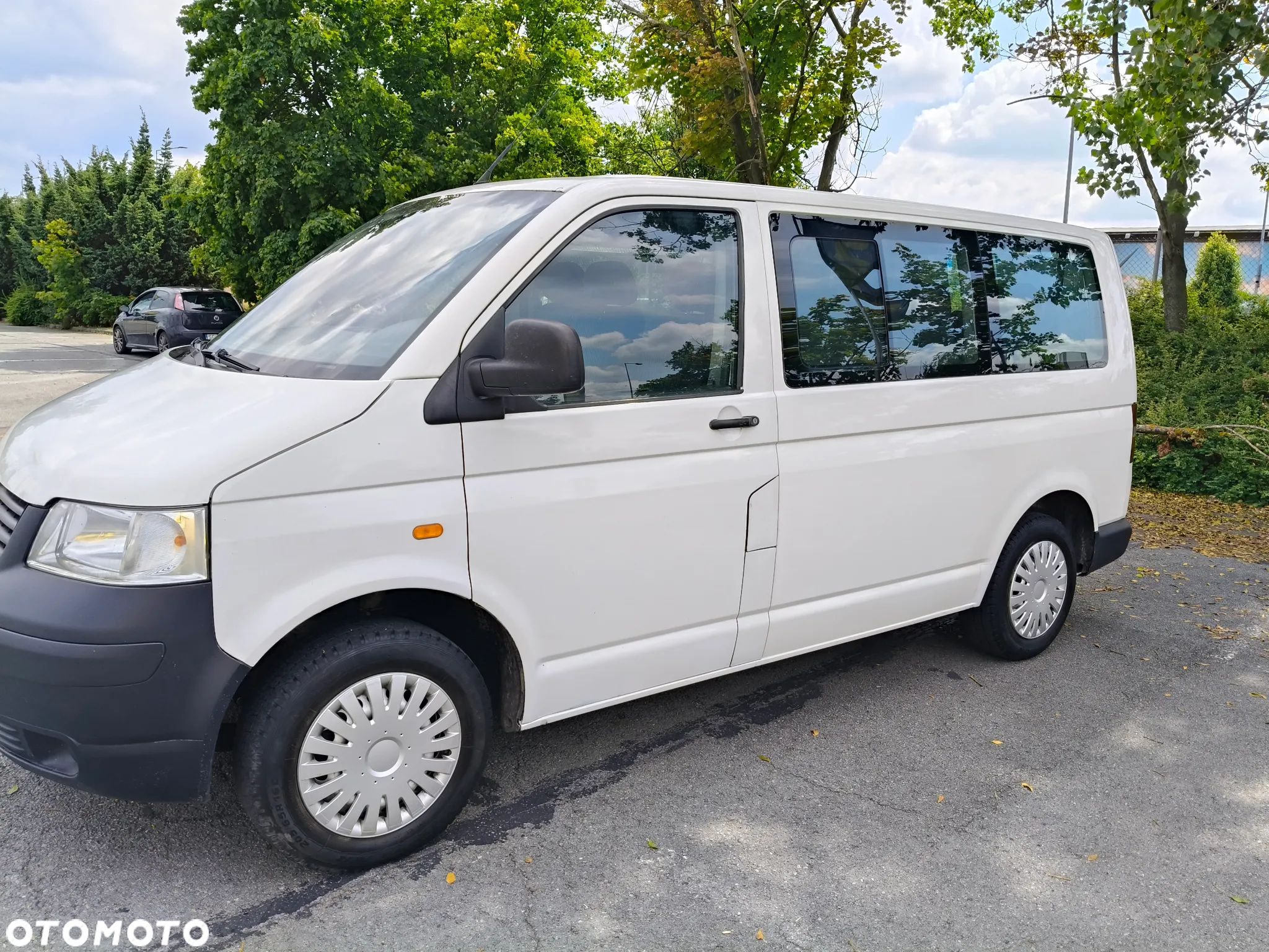 Volkswagen Transporter T5 TDI L1H1 - 1