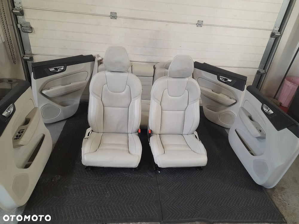 Fotele kanapa boczki komplet Volvo xc60 II inscription 2019R uk - 1