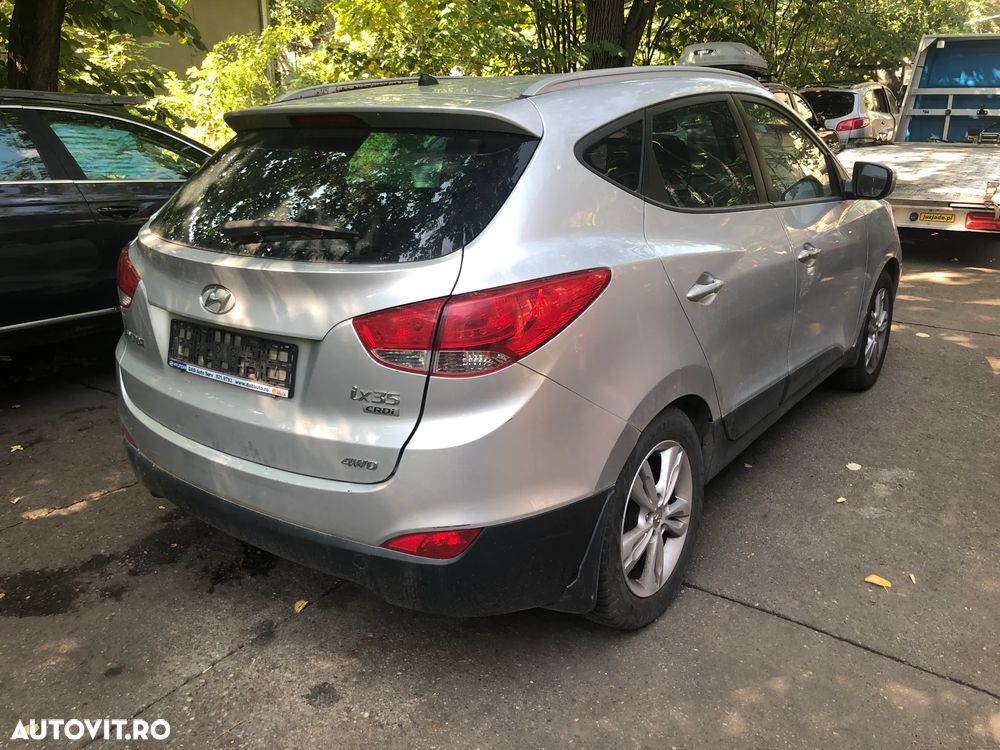 Dezmembrez Hyundai IX35 crdi 4WD gri argintiu 2012 - 10