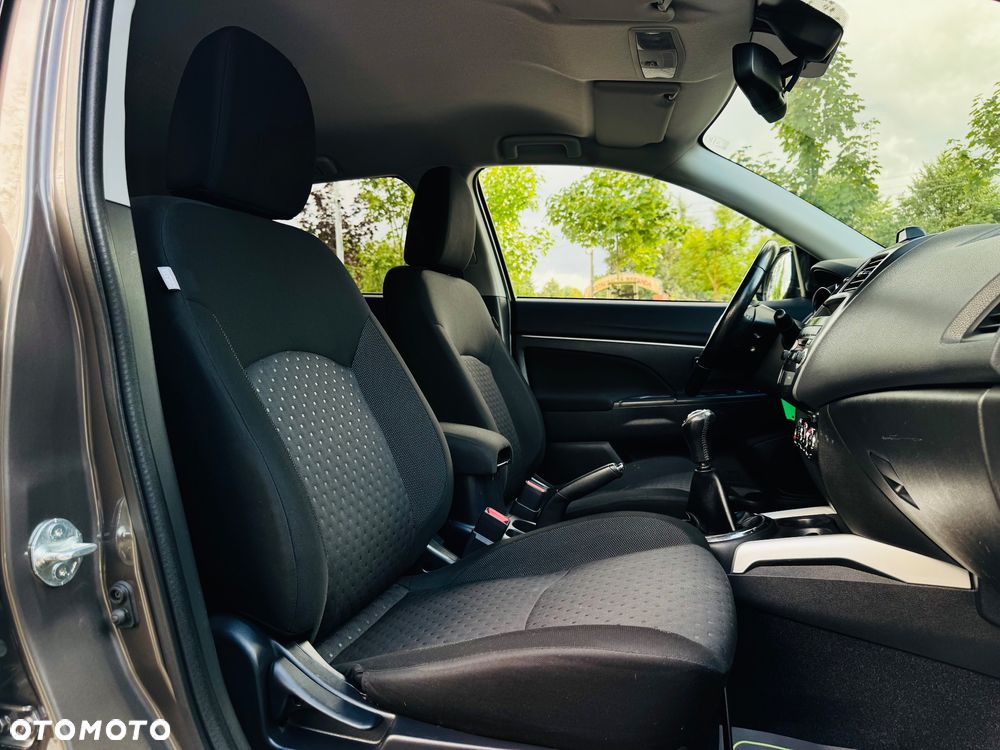 Mitsubishi ASX 1.6 2WD 35 Jahre - 37