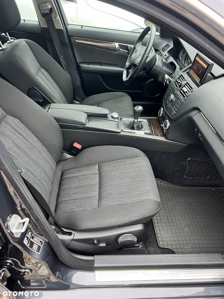Mercedes-Benz Klasa C 220 CDI DPF Elegance - 11
