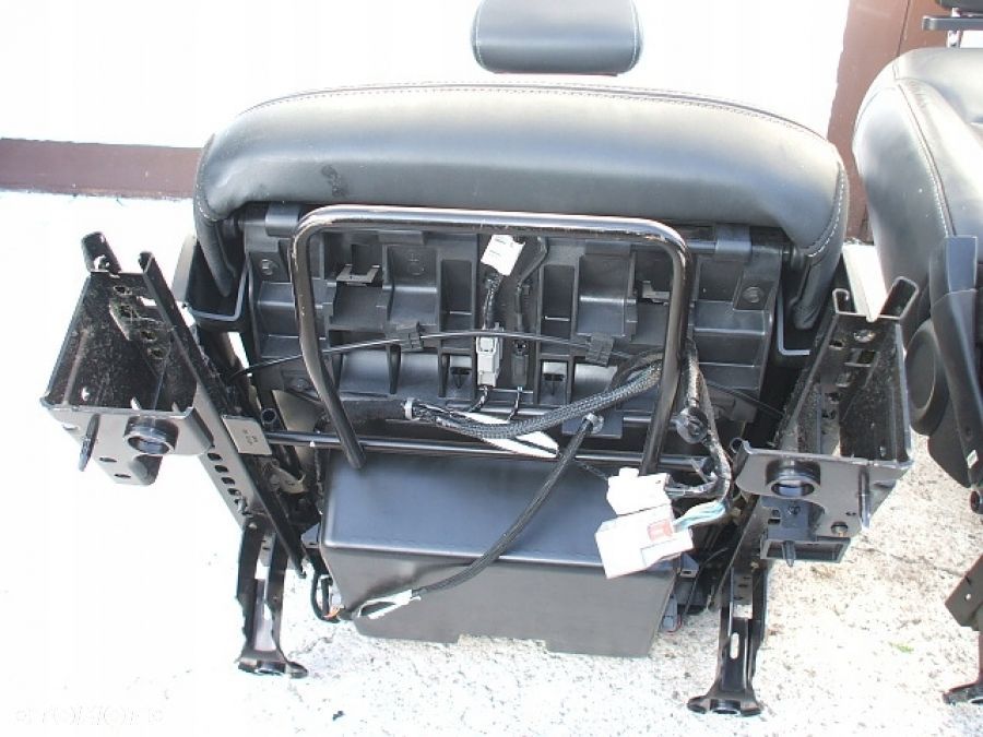 FIAT FREEMONT FOTELE FOTEL komplet skóra 7 osób - 3