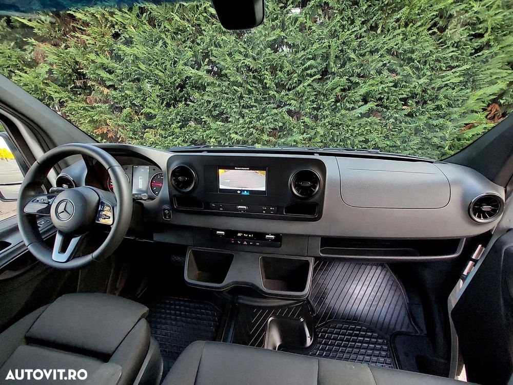Mercedes-Benz Sprinter - 5
