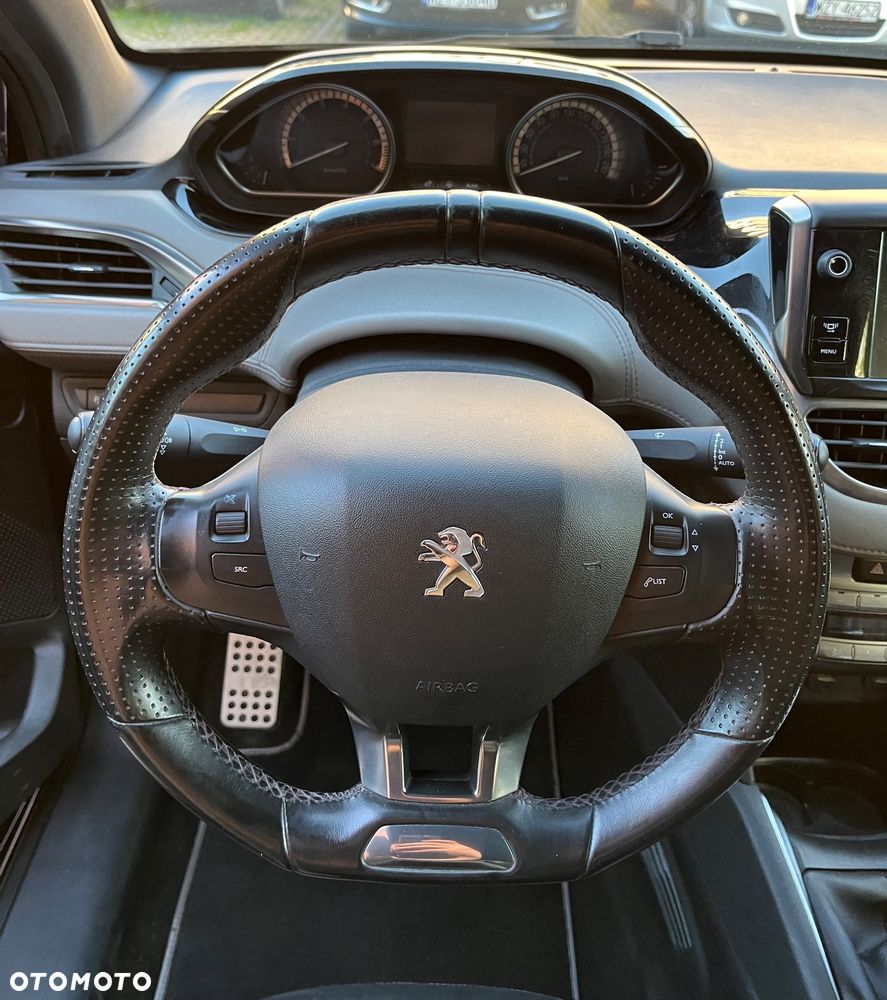 Peugeot 208 - 27
