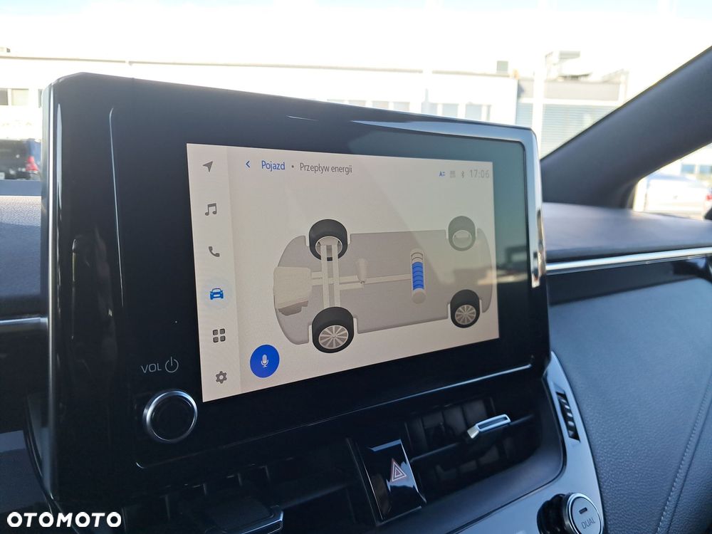Toyota Corolla 2.0 Hybrid Comfort - 24