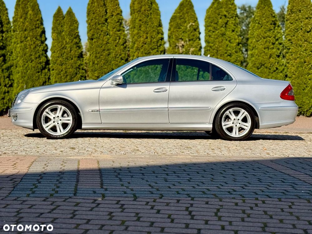 Mercedes-Benz Klasa E - 32