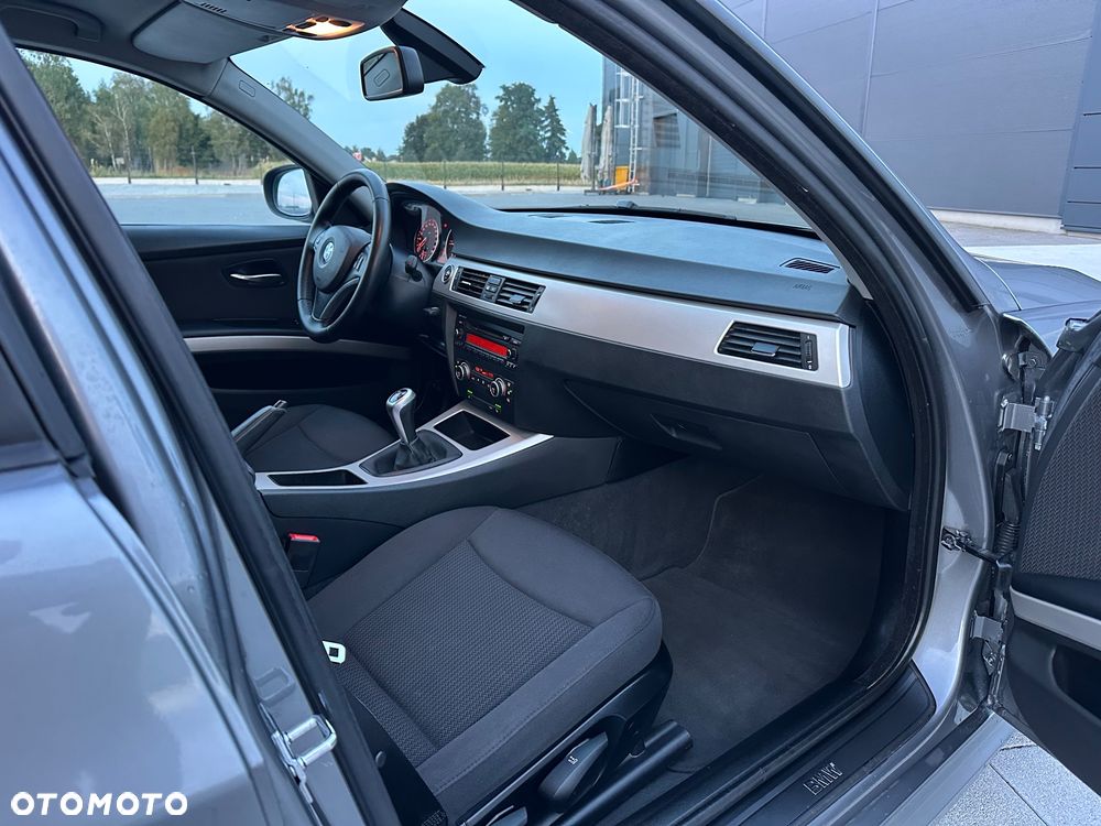 BMW Seria 3 320d DPF Edition Fleet Lifestyle - 21