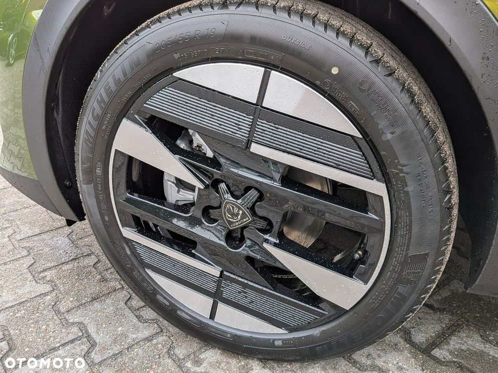 Peugeot 408 - 30