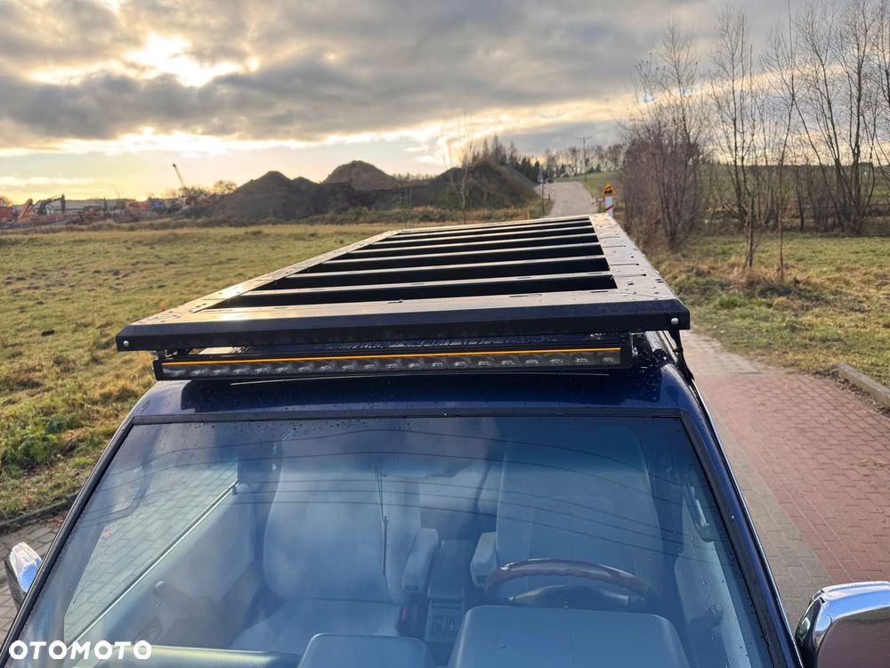 Mitsubishi Pajero - 23